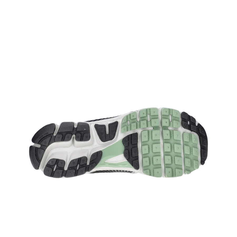 (W) Nike Zoom Vomero 5 Cobblestone and Flat Pewter