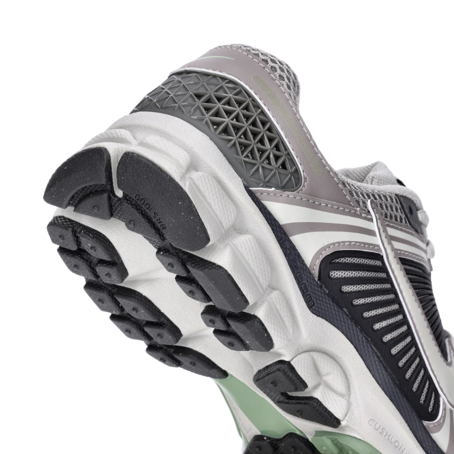 (W) Nike Zoom Vomero 5 Cobblestone and Flat Pewter