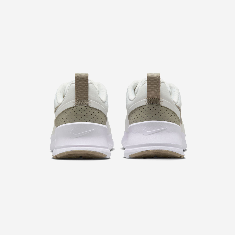 (W) NIKE AIR MAX NUAXIS