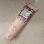 Скраб для тела Pink с цветочным ароматом розы, 200 г, 1 шт