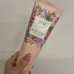 Скраб для тела Pink с цветочным ароматом розы, 200 г, 1 шт