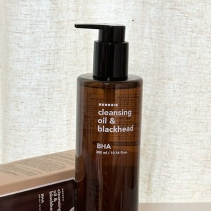 Hanskin Cleansing Oil & Blackhead BHA – очищающее масло с BHA для удаления блэкхедов, 300 мл