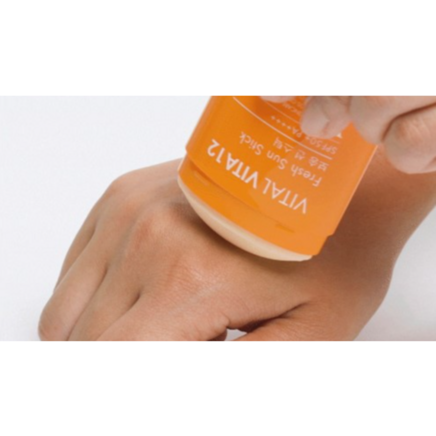 Мягкий солнцезащитный крем Tony Moly vital Vita12 SPF50 + PA++++, 22 г