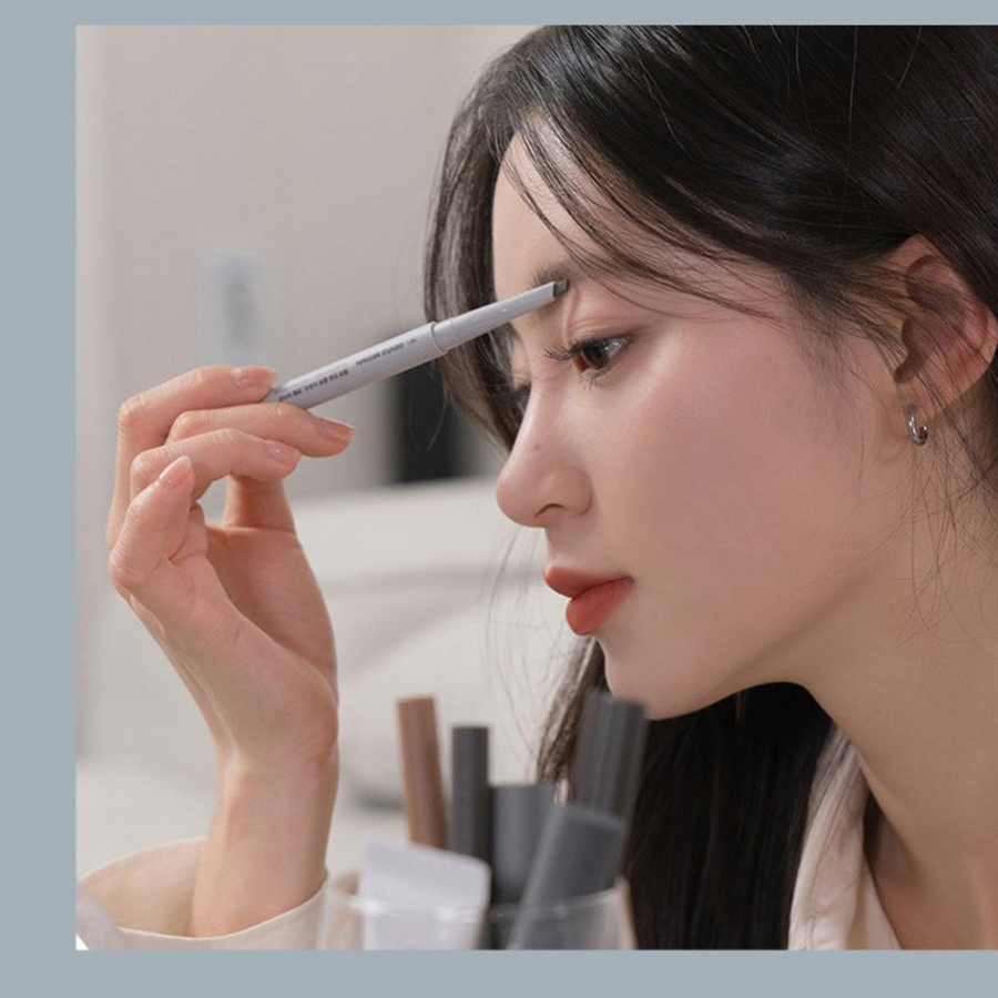 Rom&nd Han All Sharp Brow в оттенке W2 Mild Woody – карандаш для бровей с пудровым аппликатором, 0.05 г   1 шт (скидка -25%)