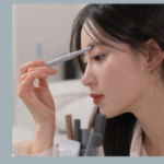 Rom&nd Han All Sharp Brow в оттенке W2 Mild Woody – карандаш для бровей с пудровым аппликатором, 0.05 г   1 шт (скидка -25%)