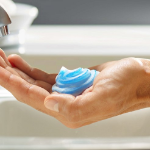 Гель для бритья Gillette Sensitive Skin, 195 г, 1 шт