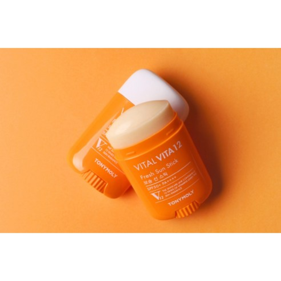 Мягкий солнцезащитный крем Tony Moly Vital Vita 12 SPF50+ PA++++, 22 г (скидка-47%)