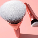 Real Techniques Glow круглая кисть, разноцветные, 1шт(скидка-40%)