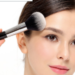 Кисть для пудры Studio 17 812, разноцветные, 1шт. (скидка-15%)