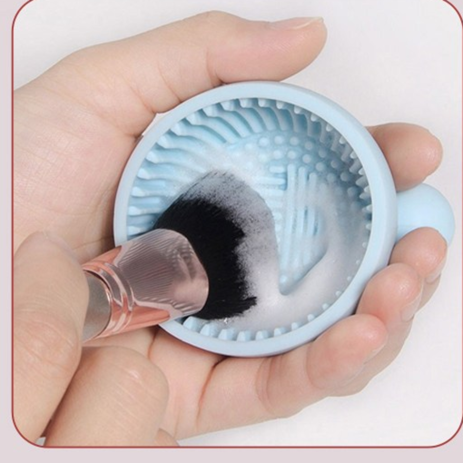 Чистящая силиконовая подушечка для кисточек для макияжа Titan, случайная доставка, 1 шт.