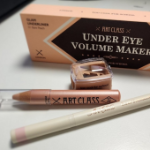 Too Cool For School Art Class Glam Underliner #1 Bare Peach – набор для придания объёма под глазами, 0.2 г + 0.7 г Набор 1