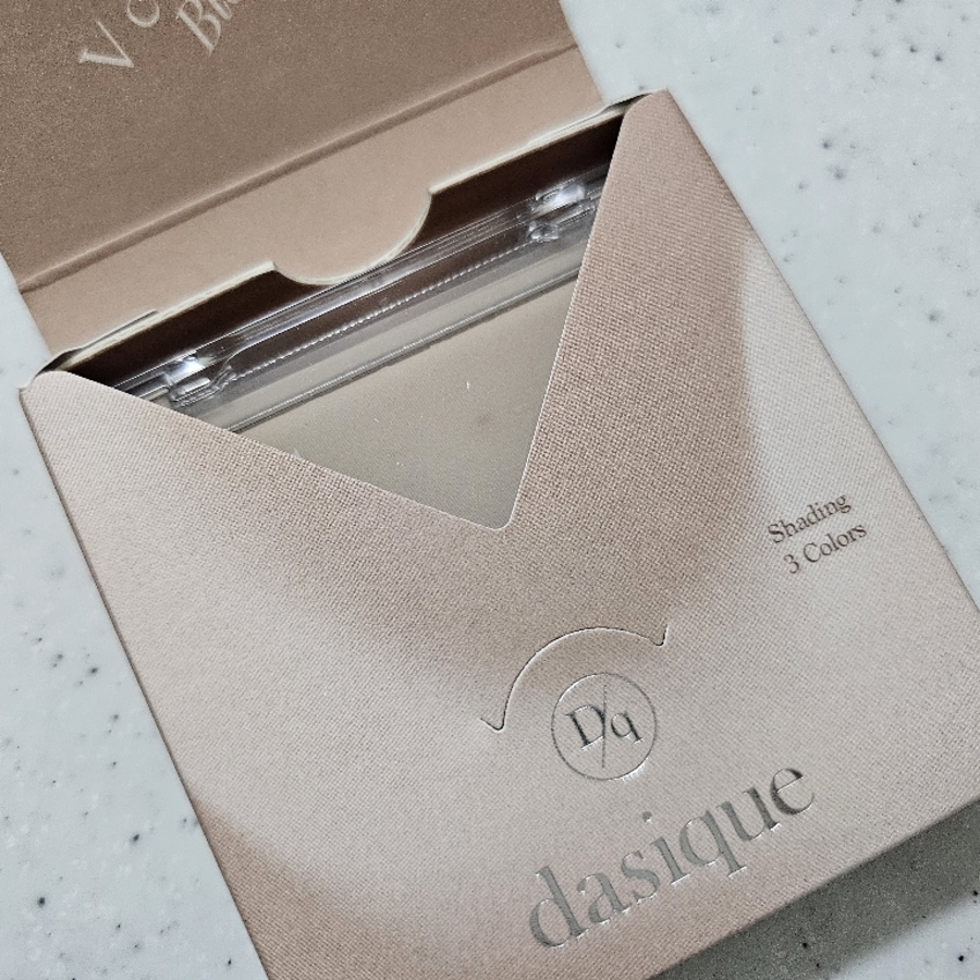 Тени для век Dasique V-Cut Shading 13 г, 02 Cool Blending, 1 шт.