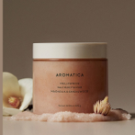 Скраб для тела Aromatica Salt с магнолией и сандаловым деревом, 300 г