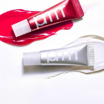 Тюбик сыворотки для увеличения объема губ Primera Retinol Volume