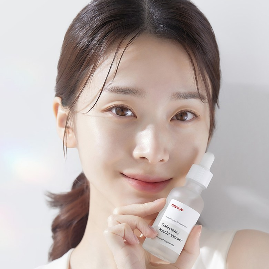 Manyo Factory Galactomy Niacin Essence – увлажняющая эссенция с галактомисесом и ниацинамидом, 50 мл