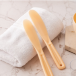 Self Angel Modeling Pack Tool Set – набор инструментов для моделирующих масок: миска, шпатель, мерный стаканчик и спонж (случайный цвет)