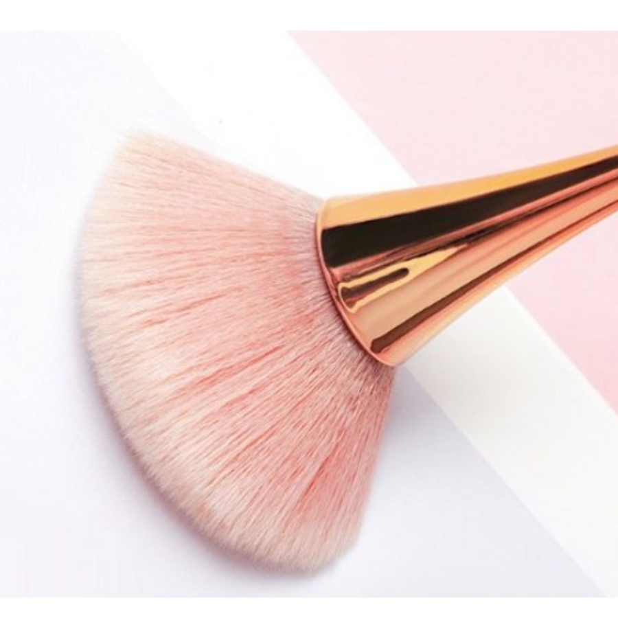 Premium Dust Brush KN-B3020 – профессиональная кисть для удаления пыли с ногтей