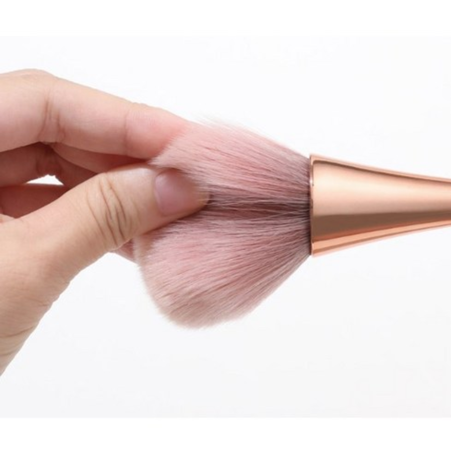 Premium Dust Brush KN-B3020 – профессиональная кисть для удаления пыли с ногтей