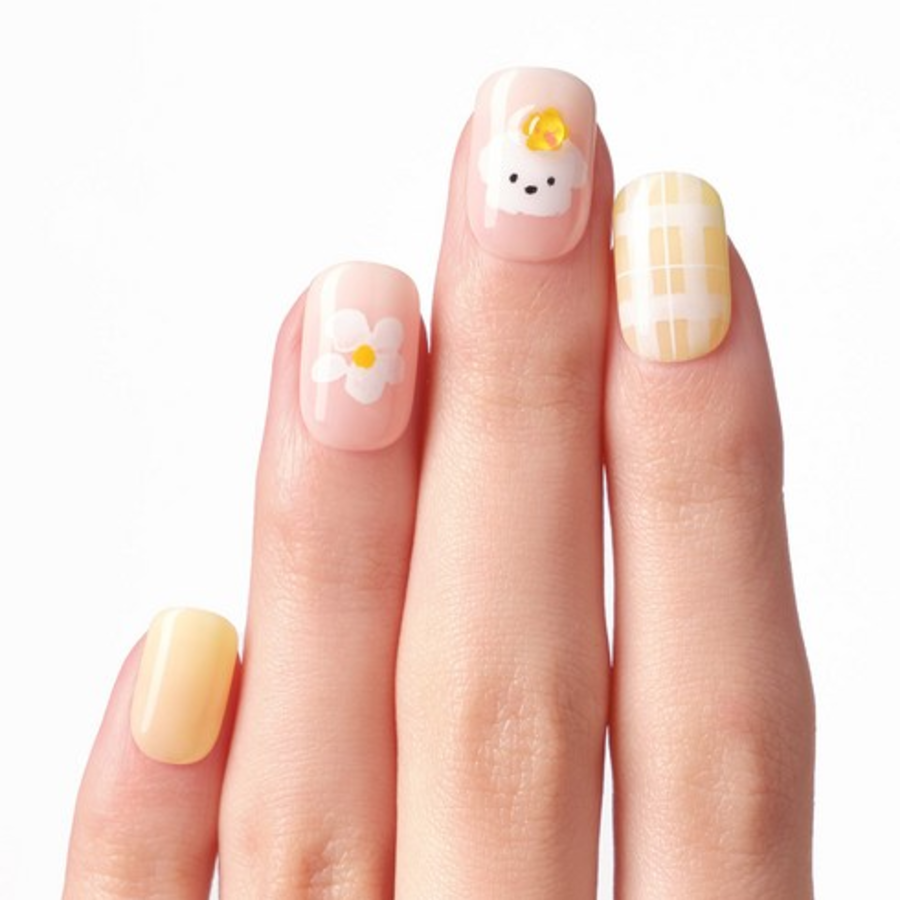 Dashing Diva Magic Press Flower Maltese Nail Tip, Yellow – накладки для ногтей