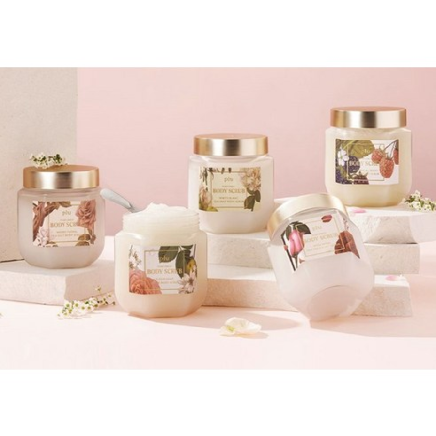 Plu – скраб для тела с морской солью и ароматом древесных цветов, 500 г