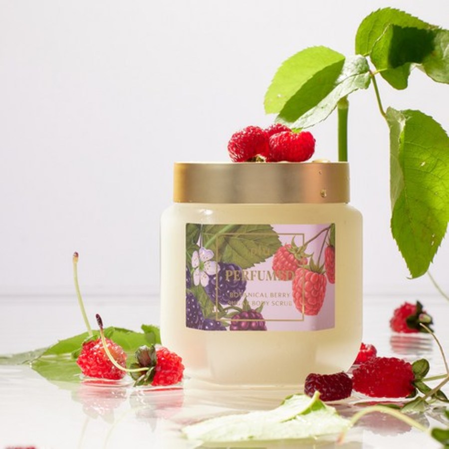 Plu – скраб для тела с ароматом ботанических ягод, 500 г