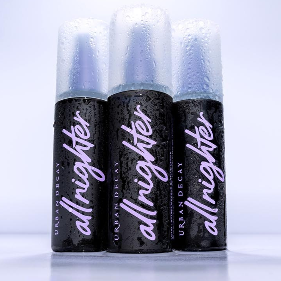 Urban Decay All Nighter Makeup Setting Spray, доступный в объемах 30 мл, 118 мл и 240 мл – фиксирующий спрей для макияжа