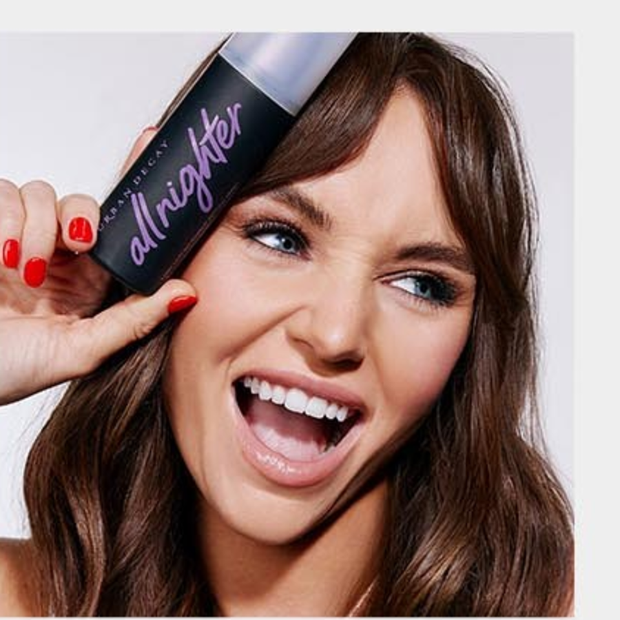 Urban Decay All Nighter Makeup Setting Spray, доступный в объемах 30 мл, 118 мл и 240 мл – фиксирующий спрей для макияжа
