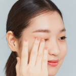 Innisfree Apple Seed Lip & Eye Remover, 100 мл – двухфазное средство для снятия макияжа с глаз и губ