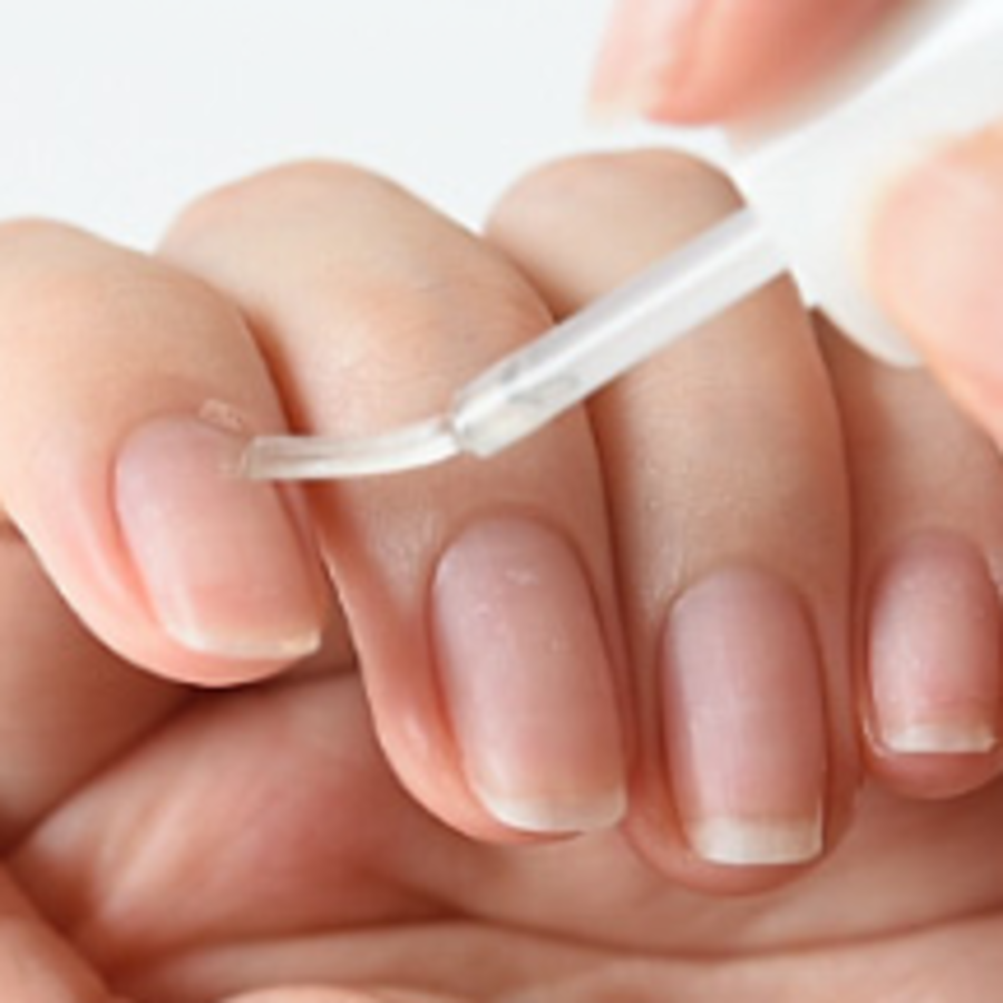 Oz nail Calendula Cuticle & Nail Nourishment Essence– питательная эссенция для кутикулы и ногтей с календулой, 10 мл