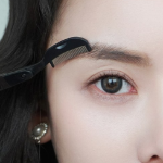 Self Angel Eyebrow Screw Mascara Comb – спиральная щёточка для бровей и ресниц