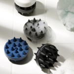 Mariatti Shampoo Brush Scalp Massage Ball – массажная щётка для кожи головы