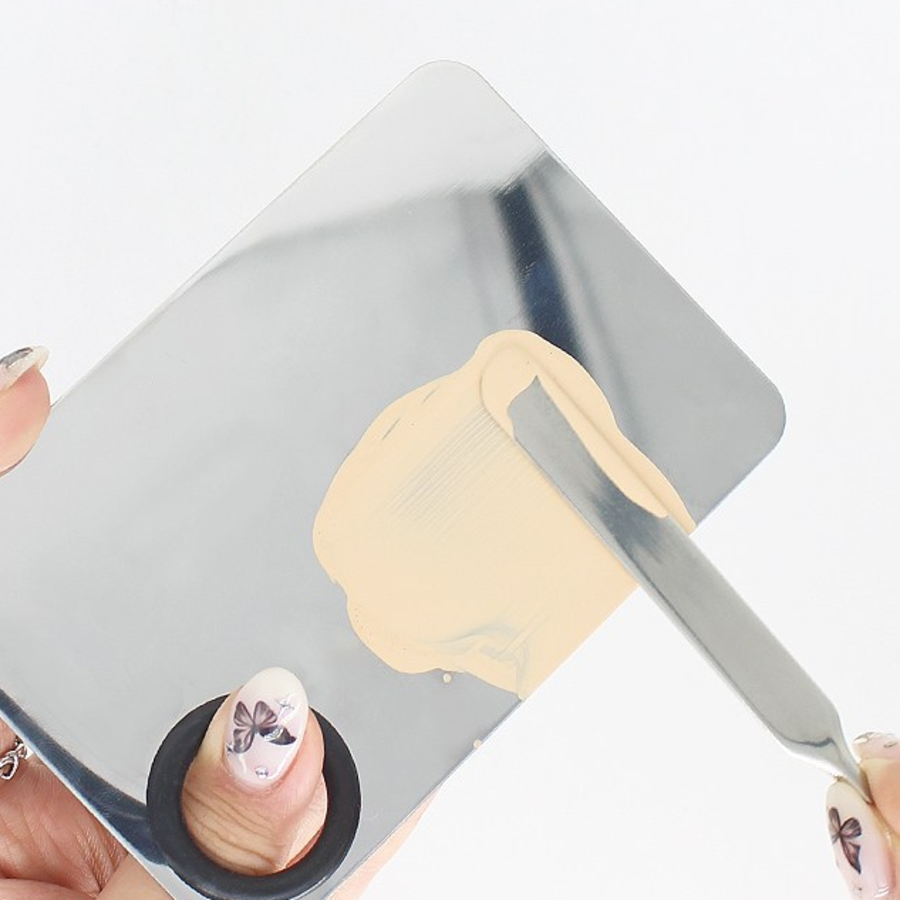 BELOTTY Nail & Makeup Mixing Palette – палитра для смешивания макияжа и нейл-продуктов