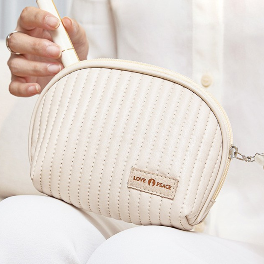 Elsso Half-Moon Pocket Design Pastel Color Cosmetic Pouch – очаровательная и функциональная косметичка для макияжа.