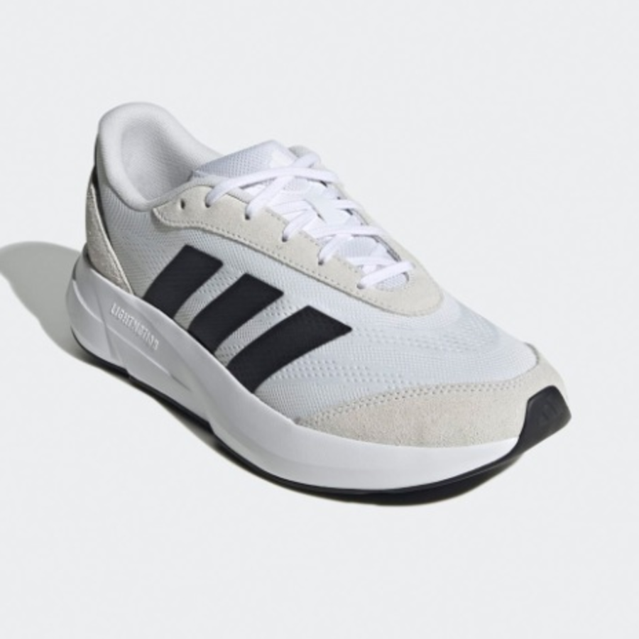 Adidas – кроссовки Lightshift