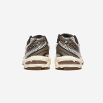 Asics – кроссовки GEL-1130