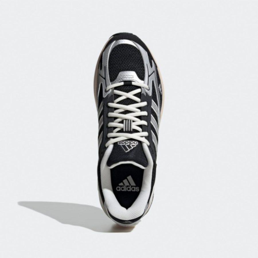 Adidas – кроссовки Spiritain 2000