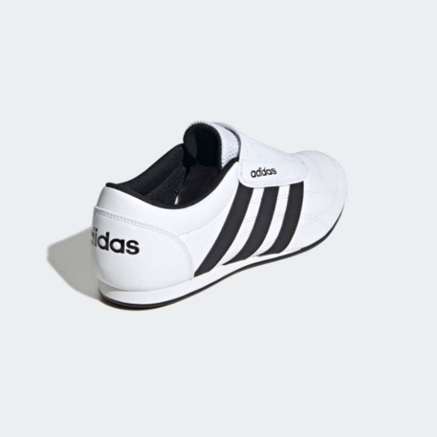 Adidas – кроссовки TEKWEN