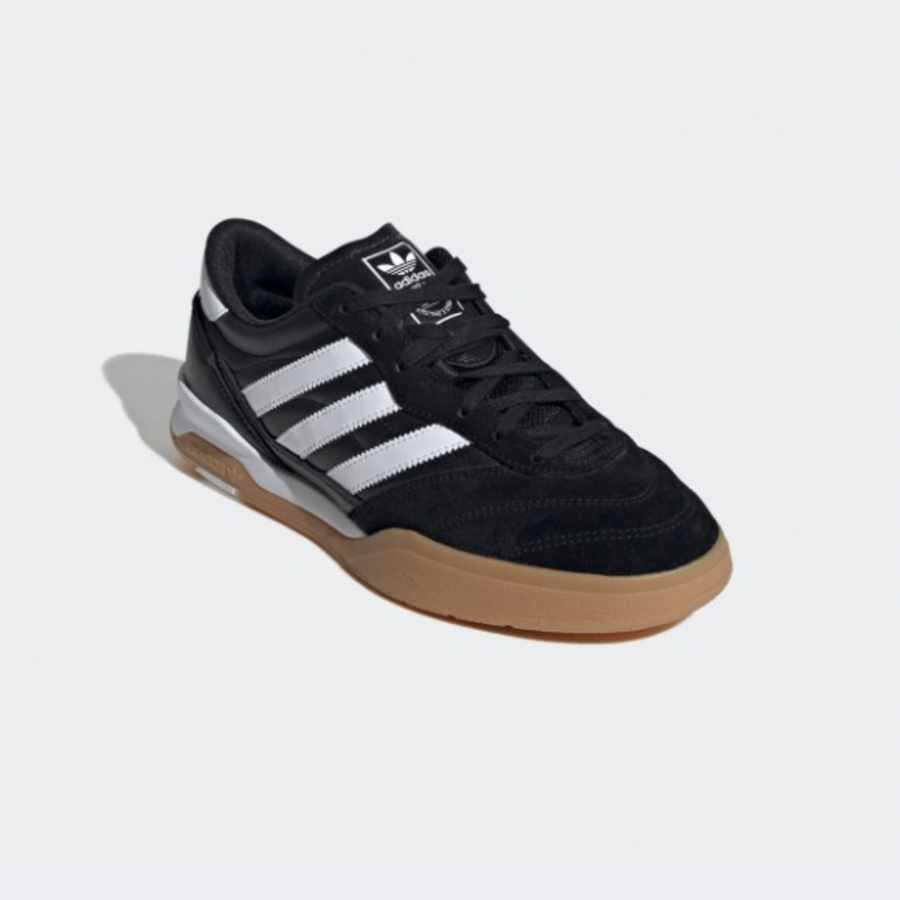 Adidas – кроссовки MUNDIAL FC