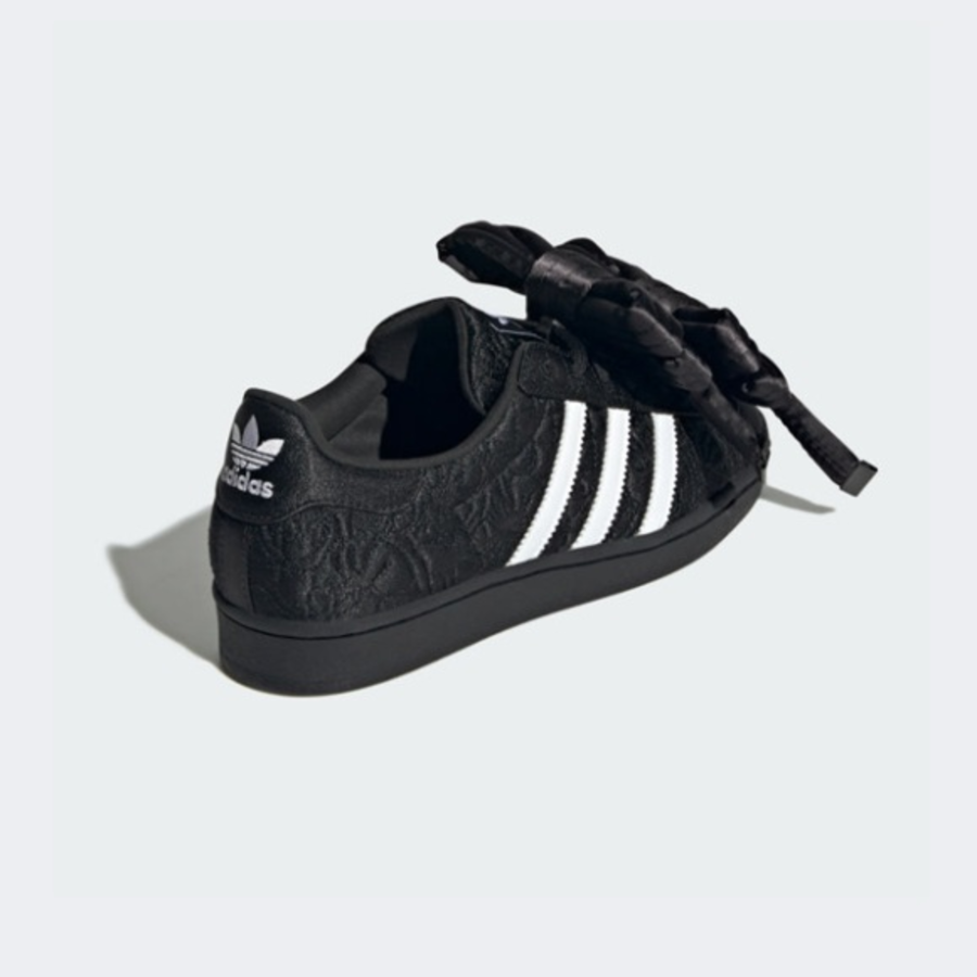 Adidas – кроссовки SUPERSTAR W