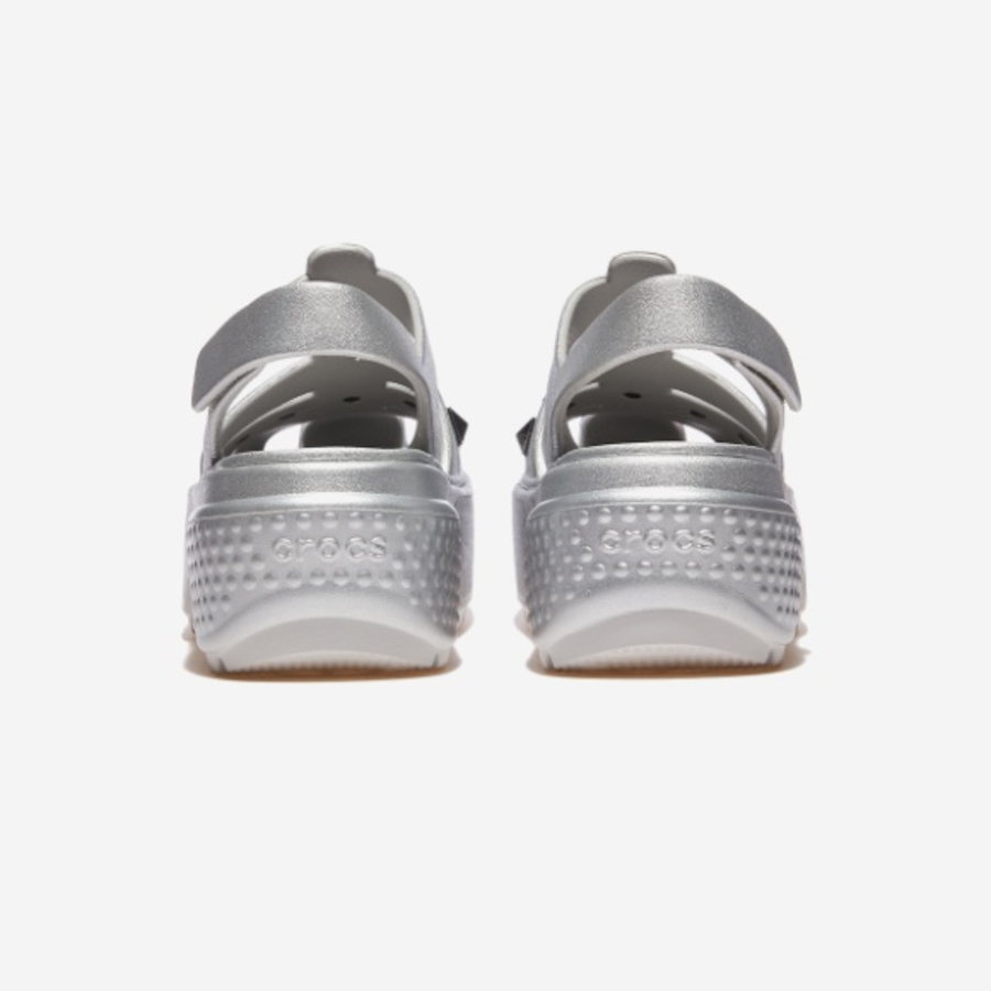 Crocs – сандалии Stomp Studded Metallic Fisherman Sandal