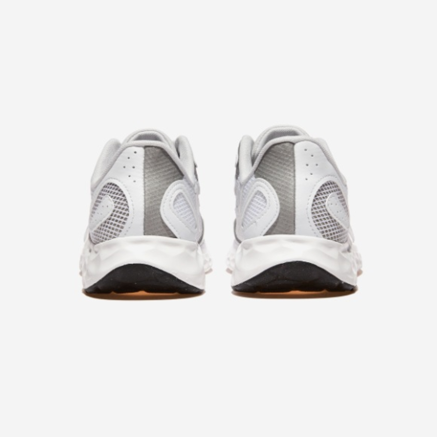 New Balance – кроссовки MARISTW4