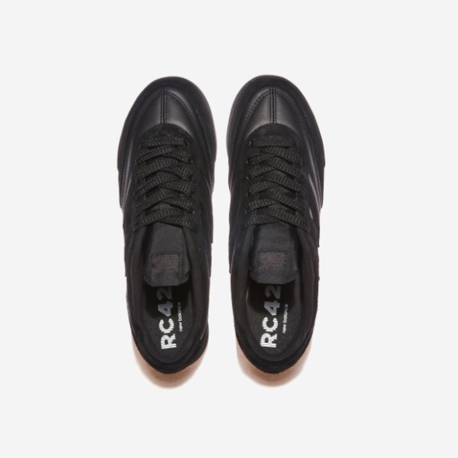 New Balance – кроссовки URC42CK