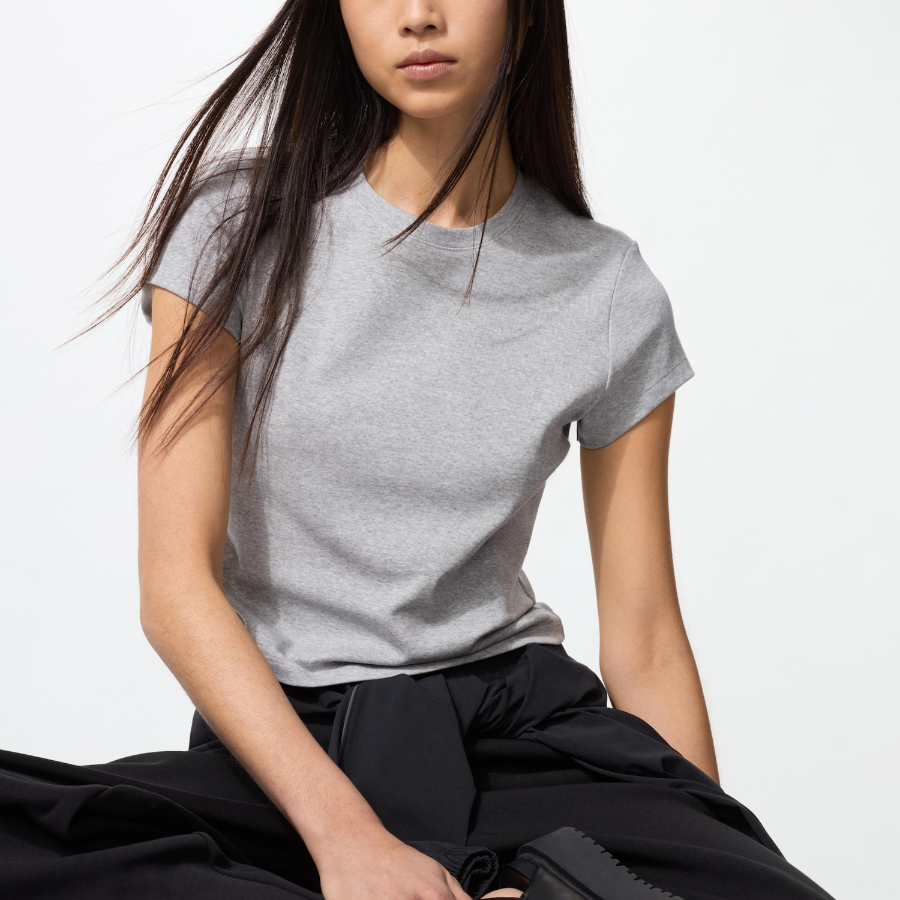 UNIQLO Mini T  — базовая футболка