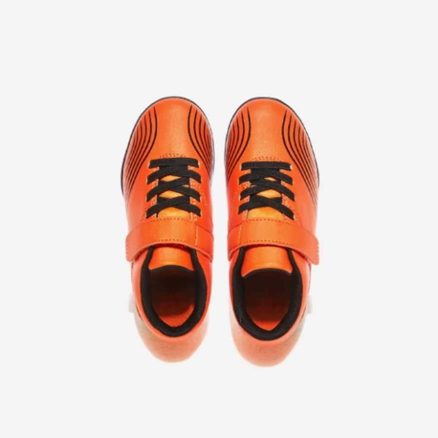 Diadora – кроссовки Striker TF 2