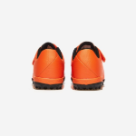 Diadora – кроссовки Striker TF 2