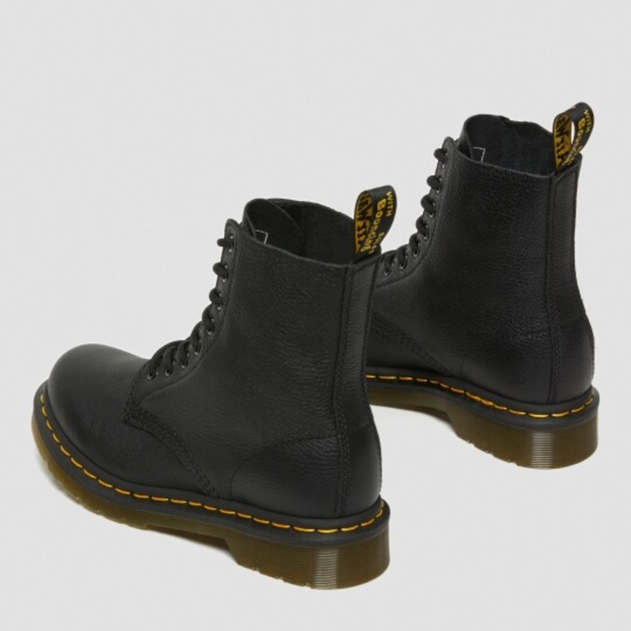Dr. Martens 1460 Virginia
