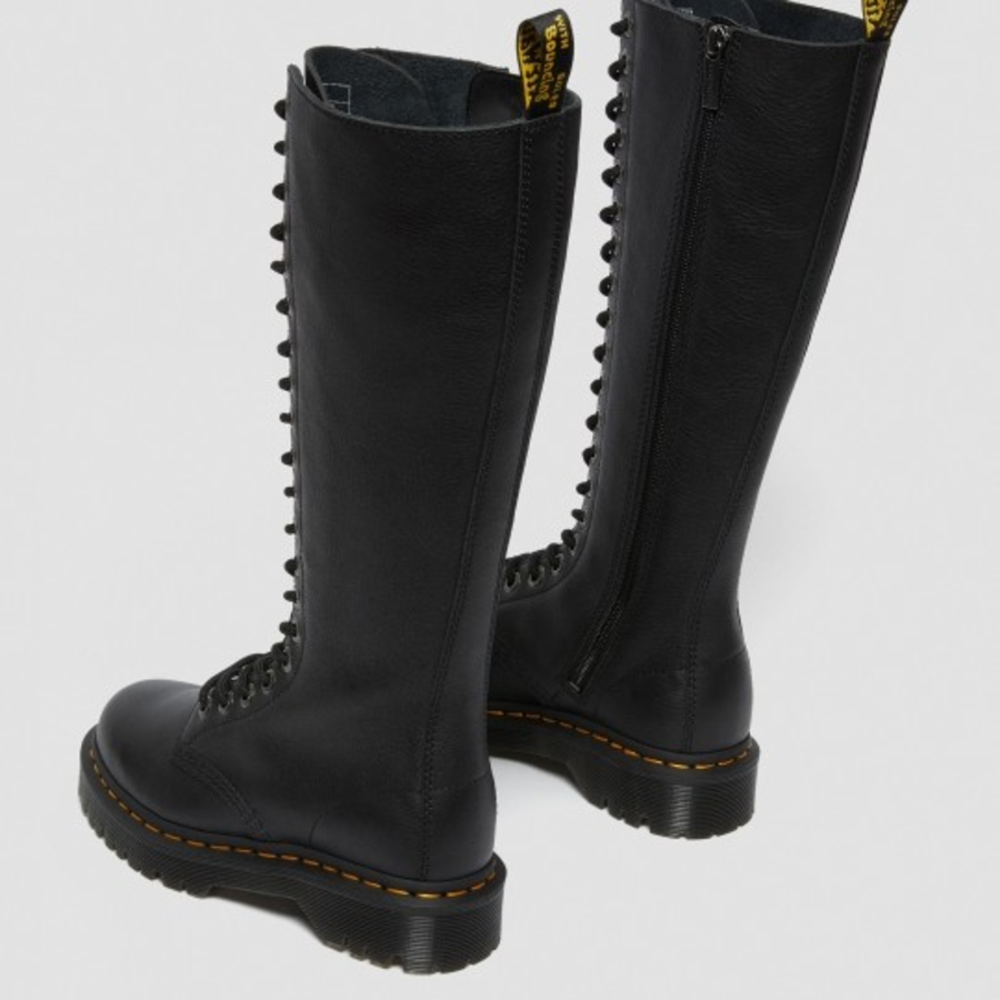 Dr. Martens 1B60 Bex