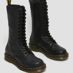 Dr. Martens 1B99 (14-Hole)