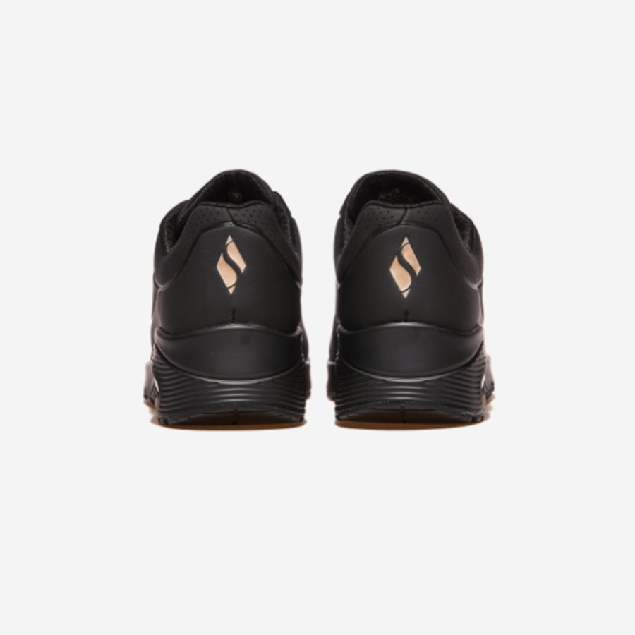 Skechers – кроссовки UNO