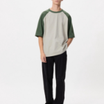 UNIQLO Oversized Bicolor Raglan T-Shirt